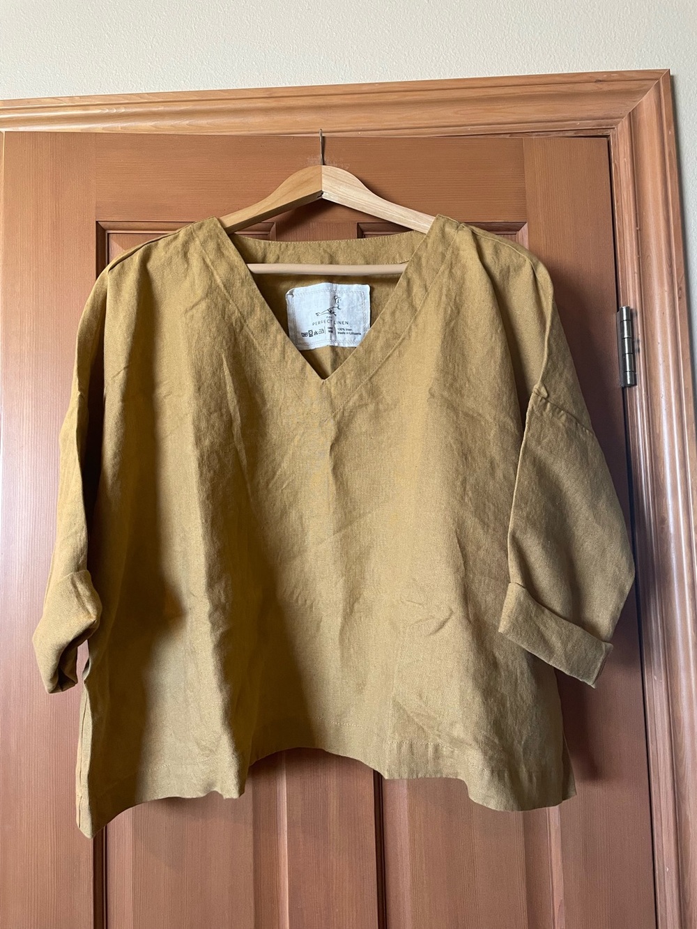 Old London V-neck top